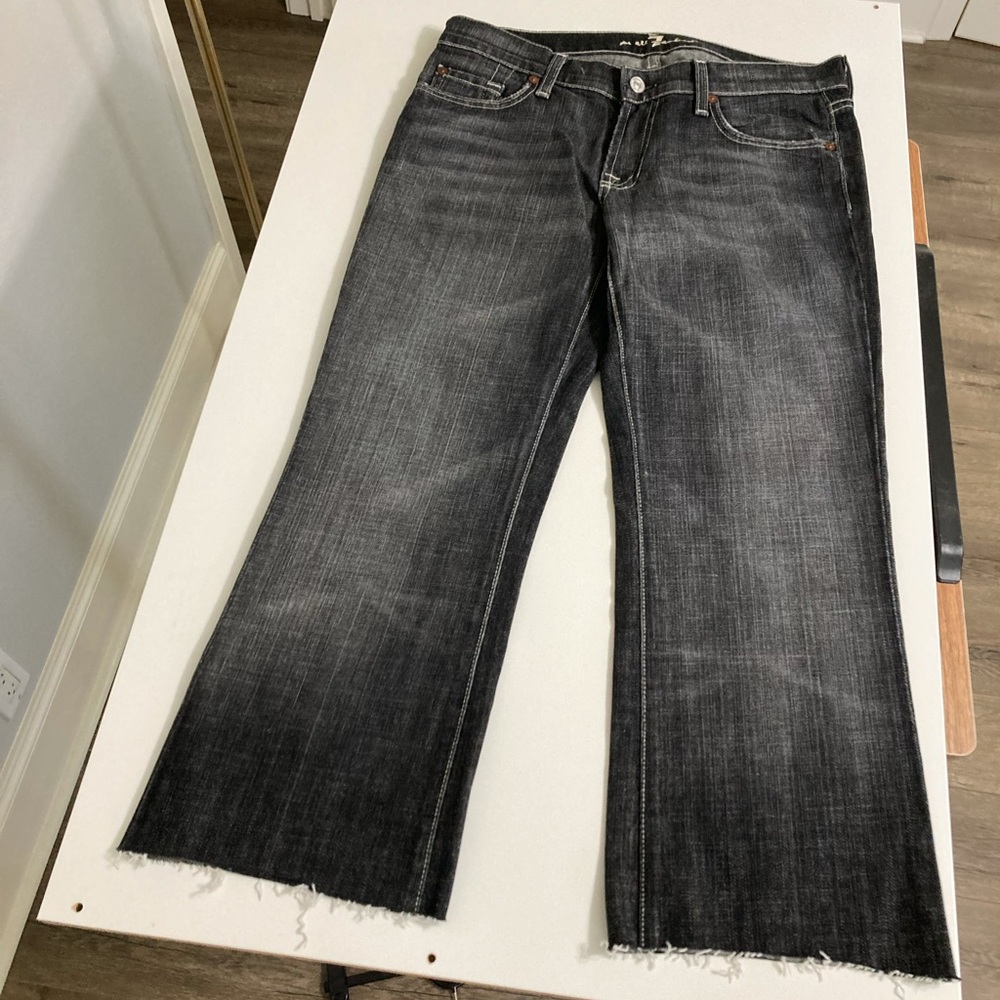 Seven for all mankind black capris